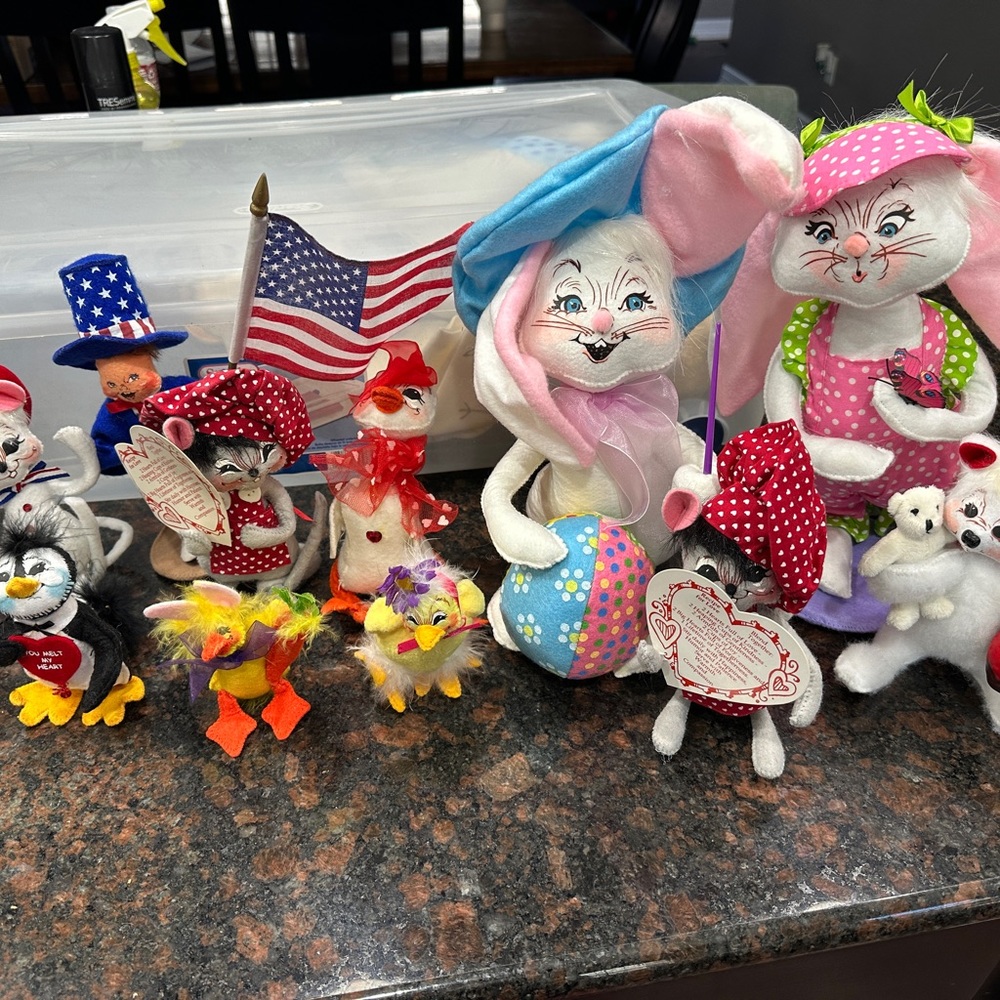 Annalee Dolls